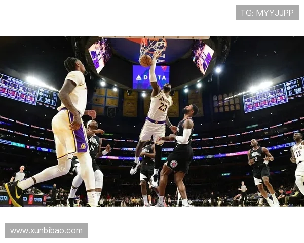 2015年湖人与快船激战回顾：洛杉矶德比的精彩瞬间与经典对决