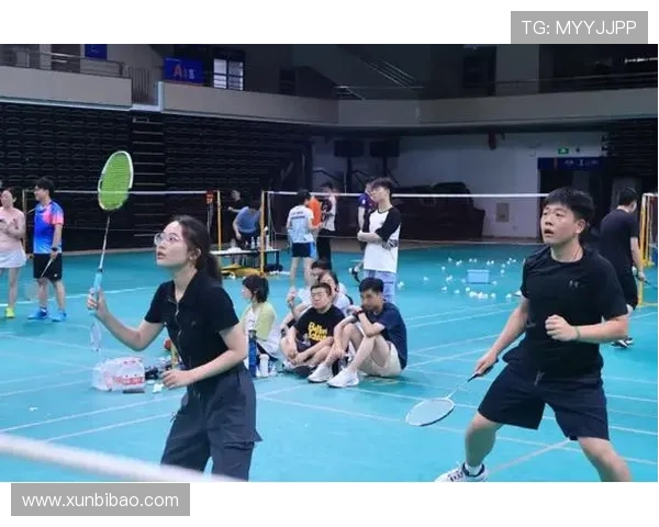 北京羽毛球队状态引发热议球迷与专家观点交锋探讨未来发展方向 北京羽毛球队状态引发热议球迷与专家观点交锋探讨未来发展方向